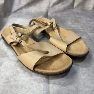 Trotters Beige Strappy Sandals Size 12W